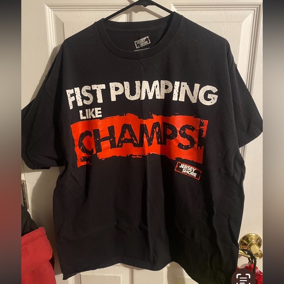 Fist pumping champ jersey shore funny tee shirt - Picture 1 of 2